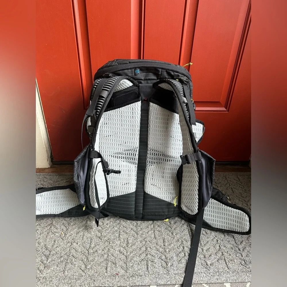 Nemo Persist 30L pack